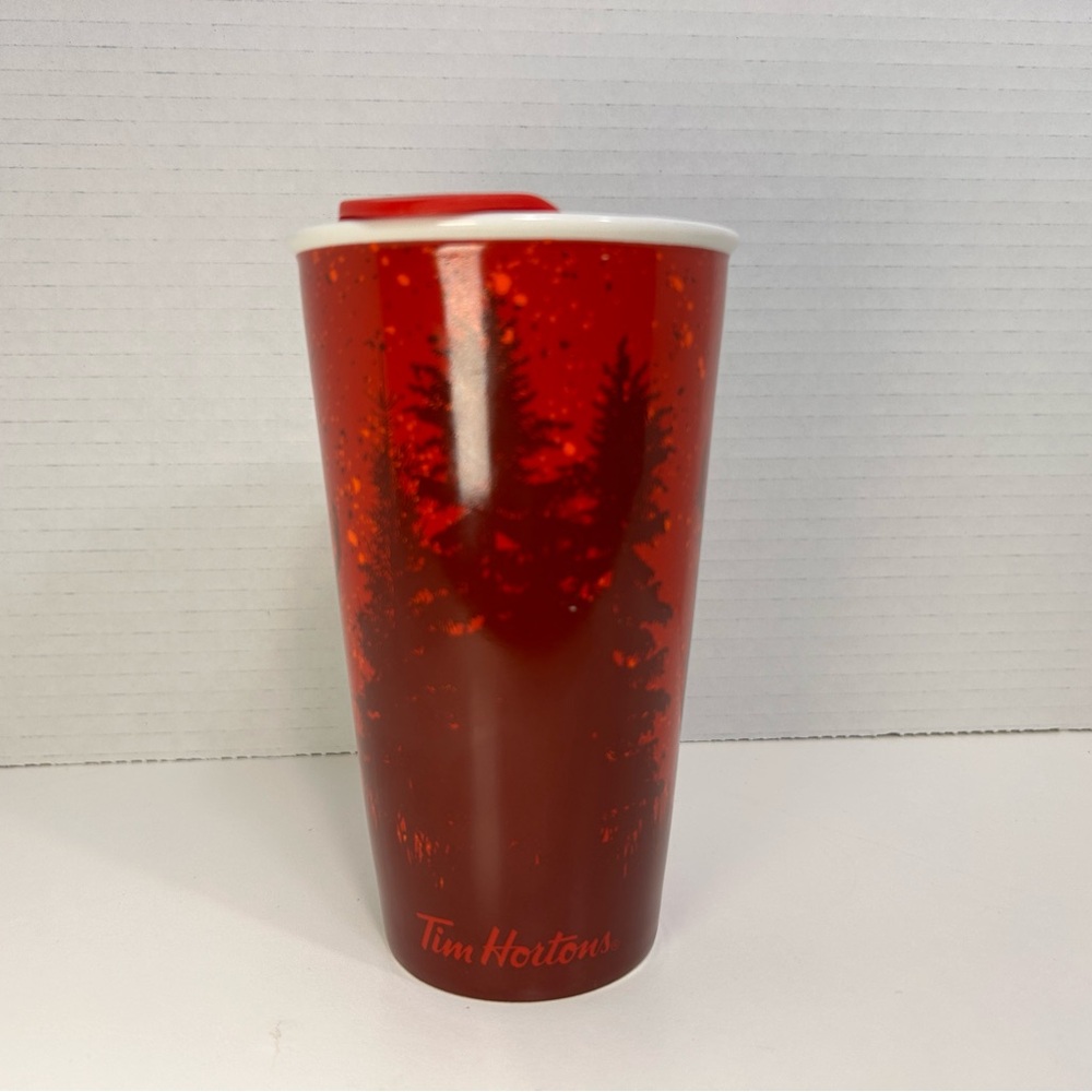 Red 2017 Tim Horton Coffee Ceramic Mug Tumbler with Lid.